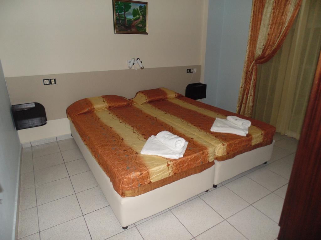 Hotel Europa Olympiakí Aktí Extérieur photo