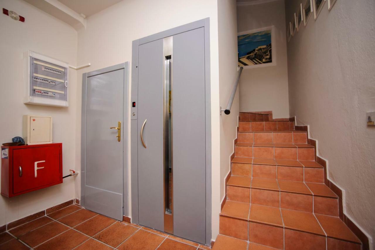 Hotel Europa Olympiakí Aktí Extérieur photo