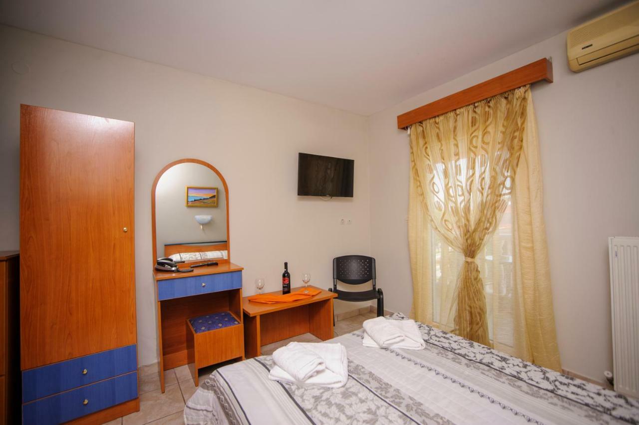 Hotel Europa Olympiakí Aktí Extérieur photo